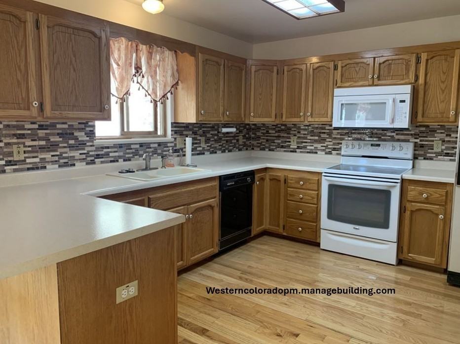 578 Sycamore St #1 - Photo 2 of 20