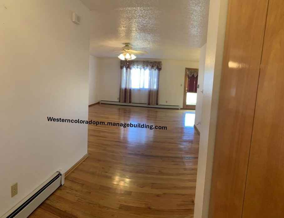 578 Sycamore St #1 - Photo 4 of 20