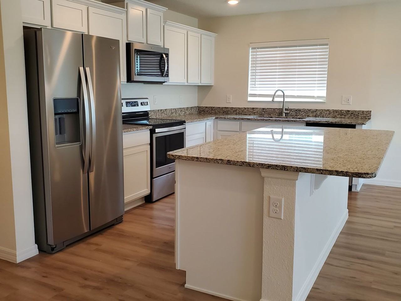16536 Centipede St - Photo 2 of 11