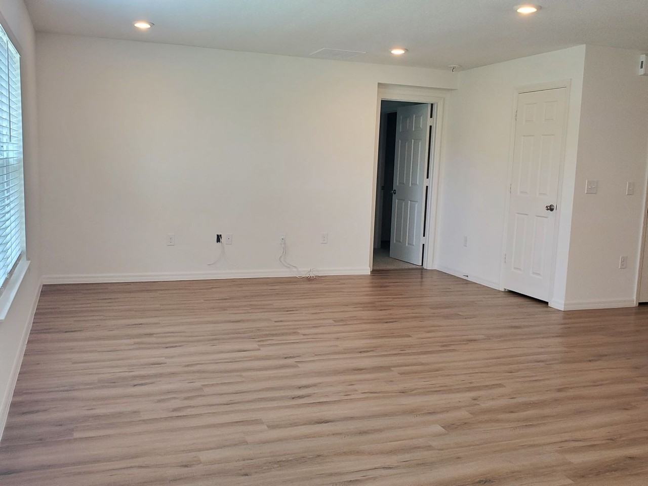 16536 Centipede St - Photo 4 of 11