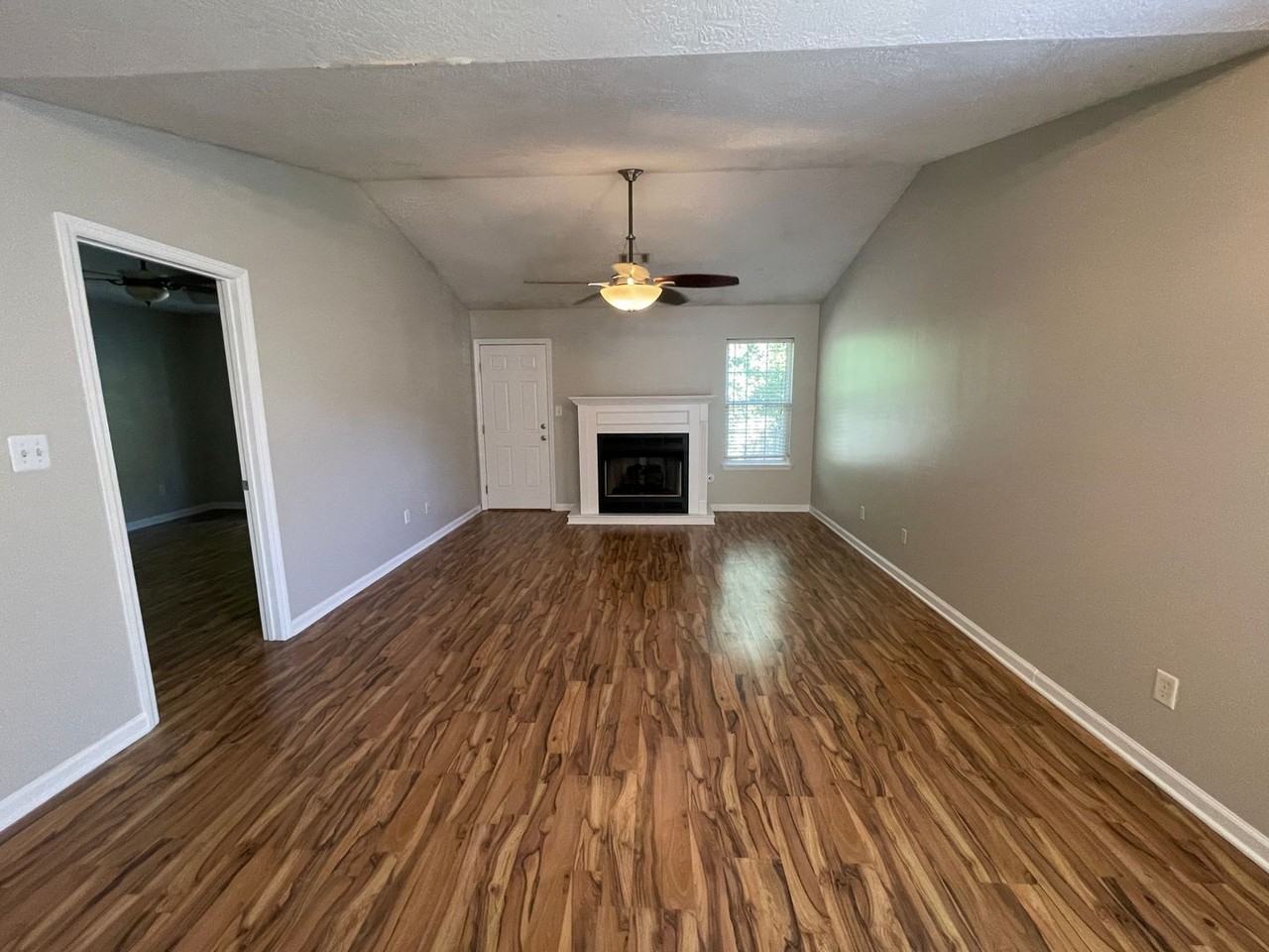4763 W Creek Mill Ct - Photo 2 of 8
