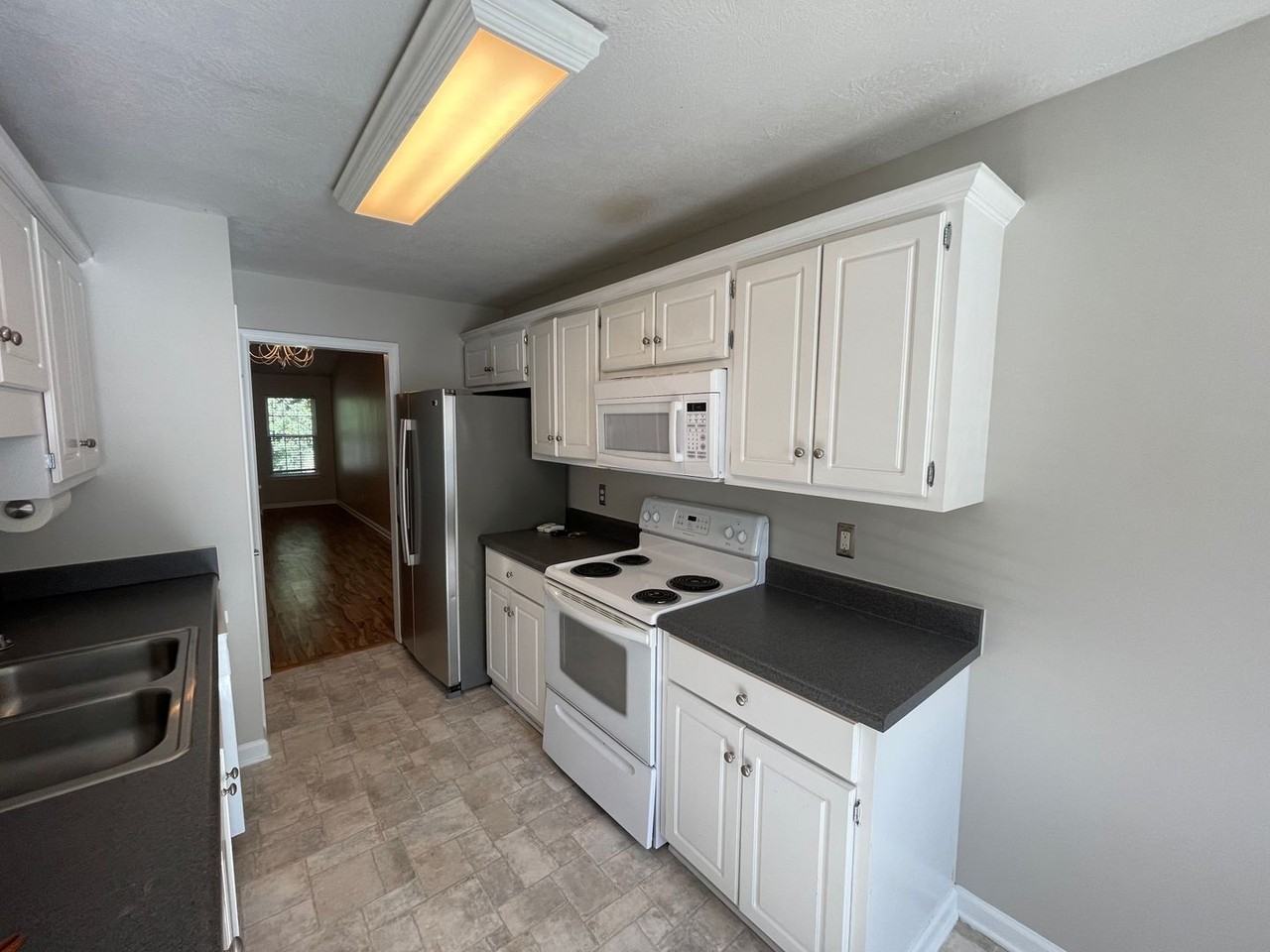 4763 W Creek Mill Ct - Photo 3 of 8