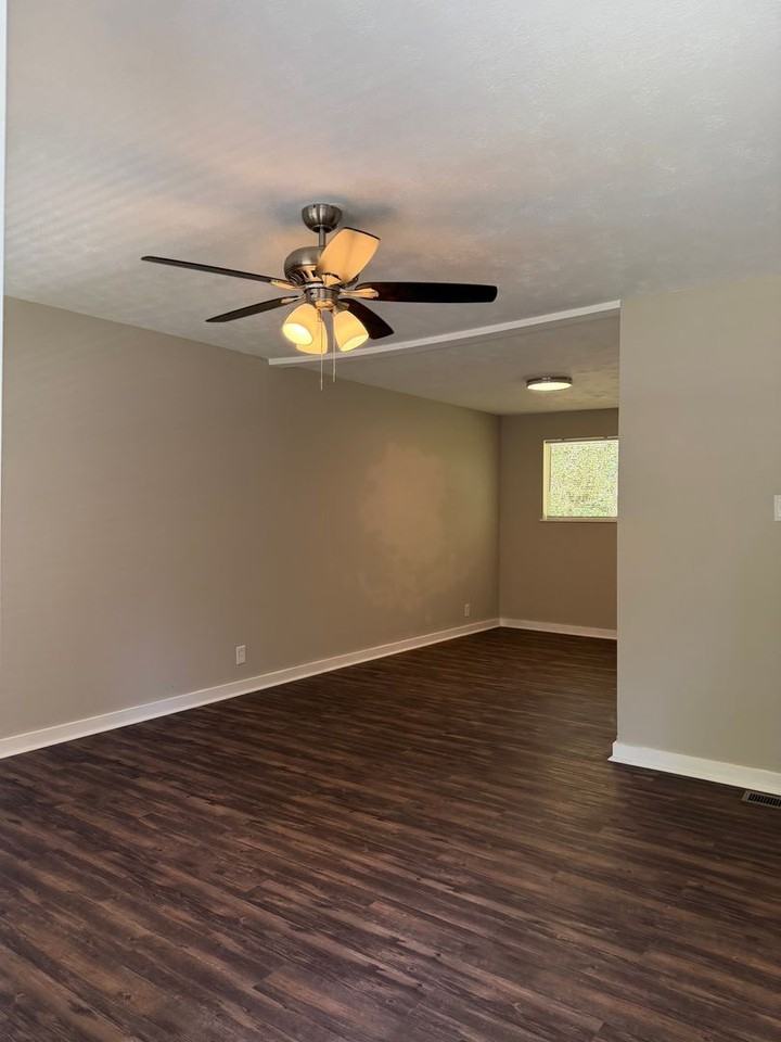4535 Briarwood Dr - Photo 3 of 24
