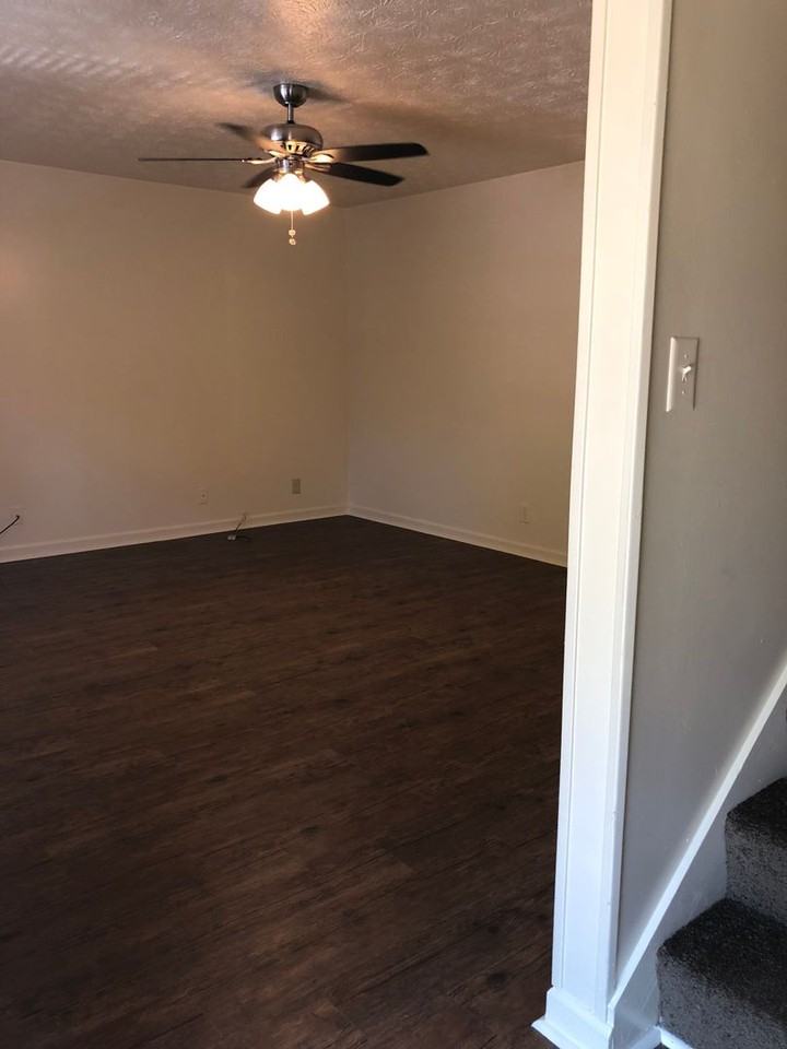 4754 Chariot Dr - Photo 3 of 11