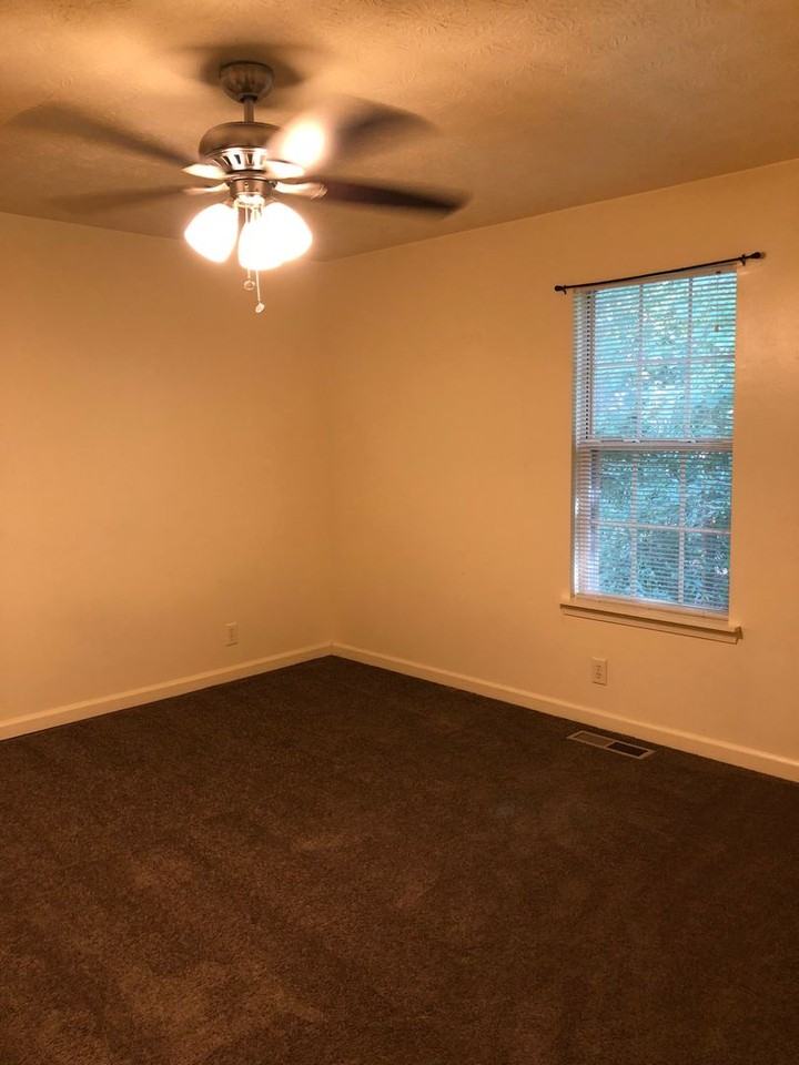 4754 Chariot Dr - Photo 7 of 11