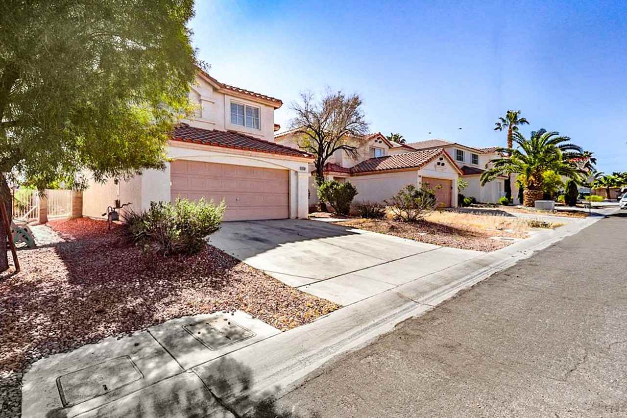 10158 Grape Ivy Ct - Photo 4 of 34