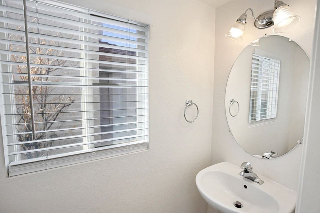 10158 Grape Ivy Ct - Photo 6 of 34