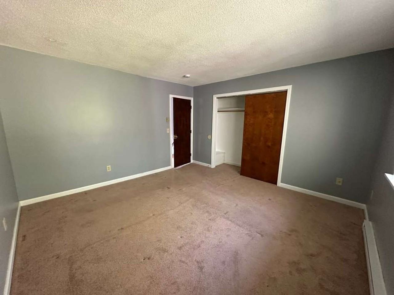 176 Lincoln St - Photo 7 of 19