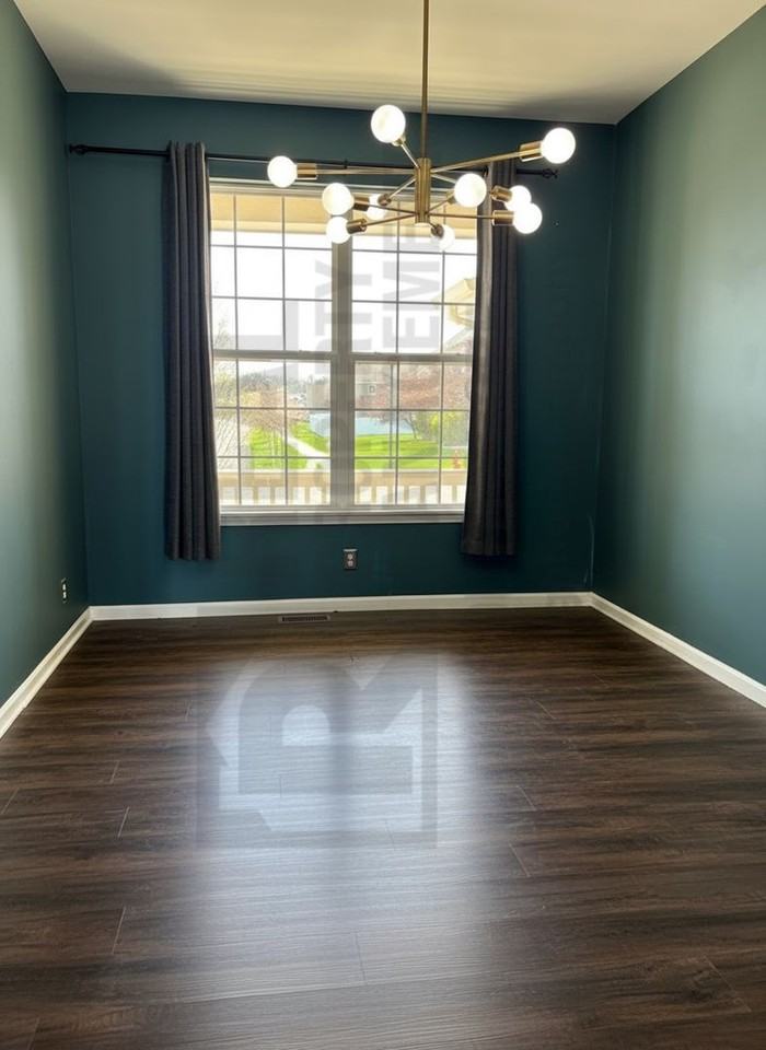 1140 Hyde Park - Photo 6 of 15