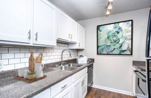 featured image of 3871 Northside Dr