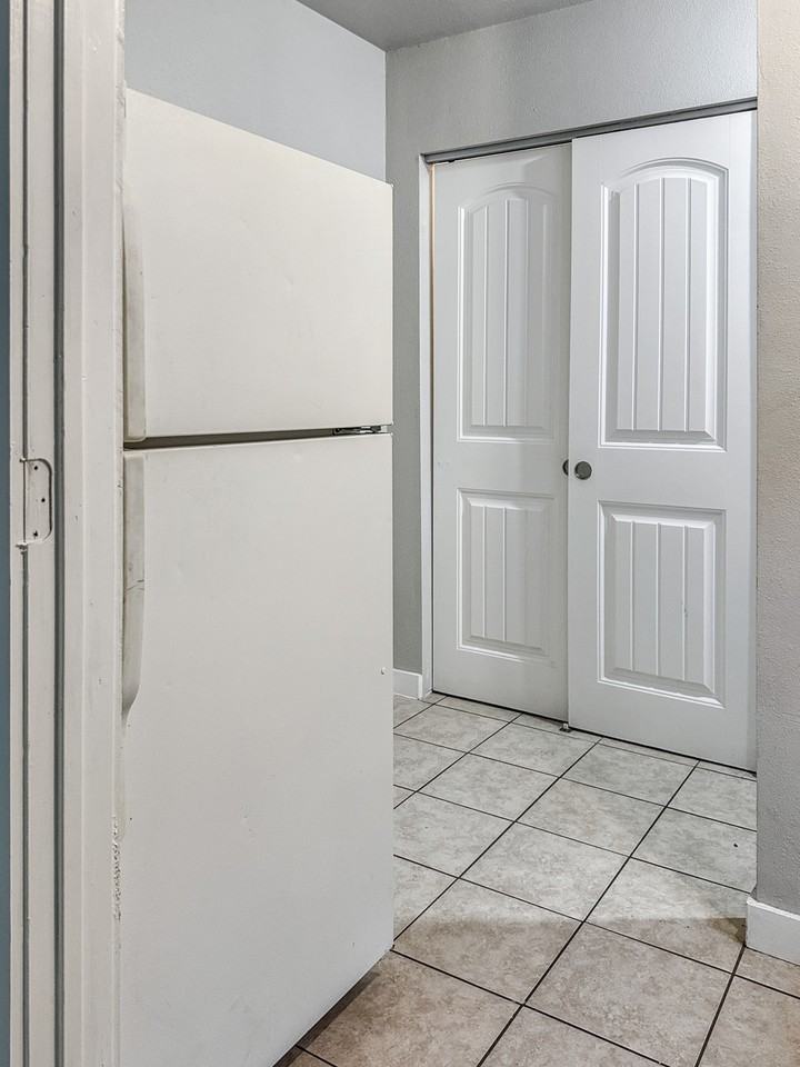 239 Peabody Ave #2 - Photo 5 of 11