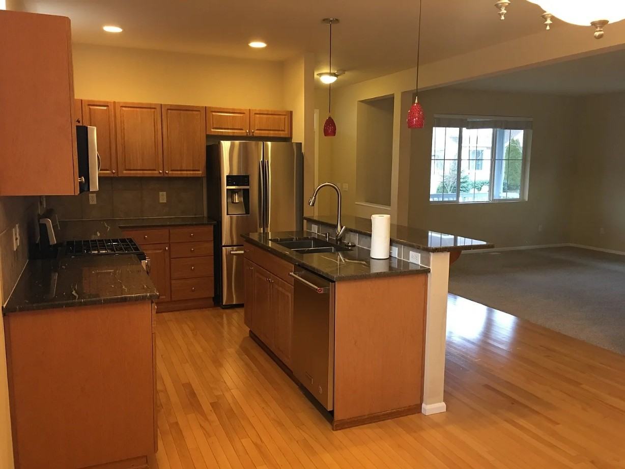 2441 Ne Ivy Way #1 - Photo 4 of 19