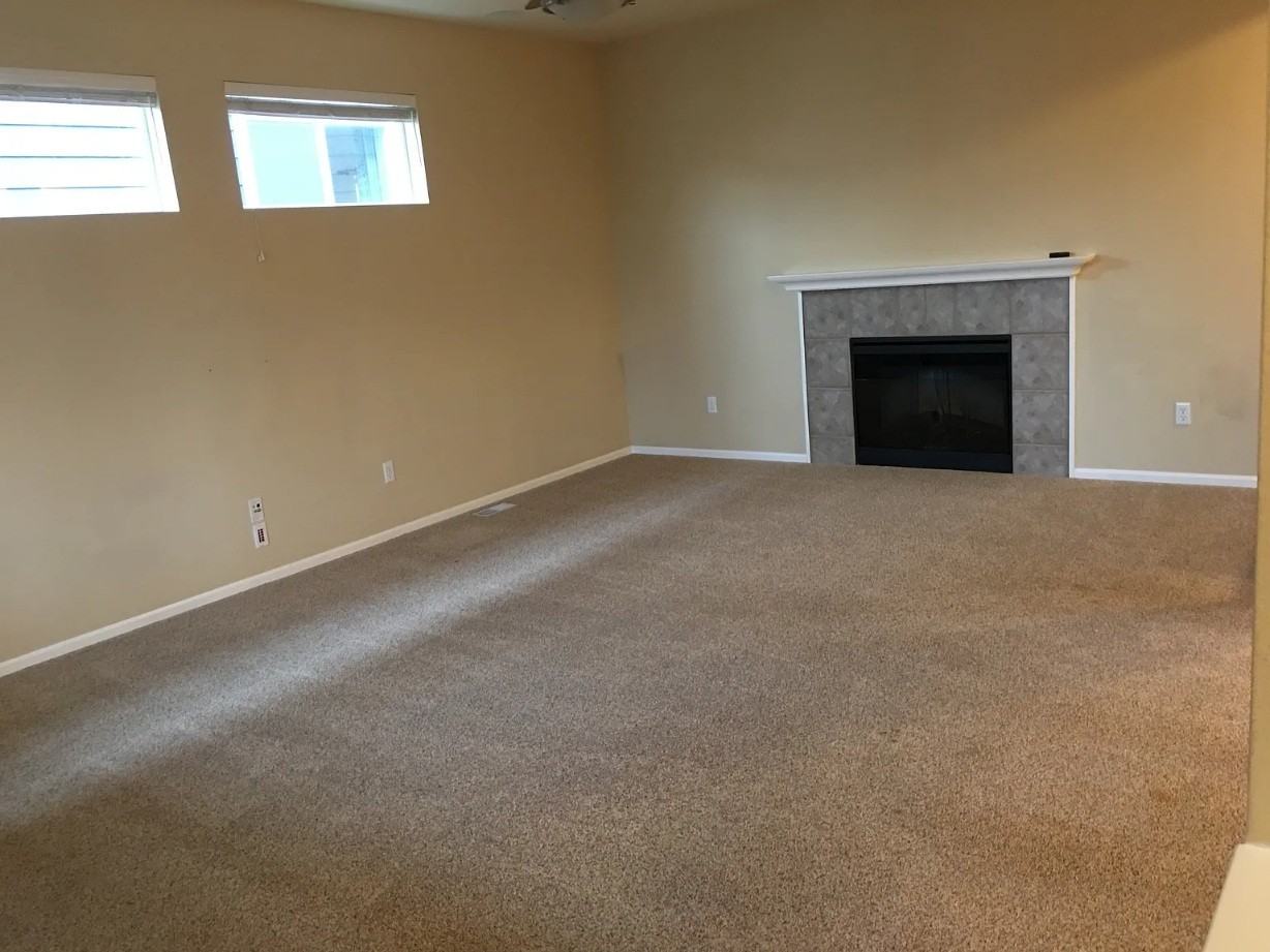 2441 Ne Ivy Way #1 - Photo 5 of 19