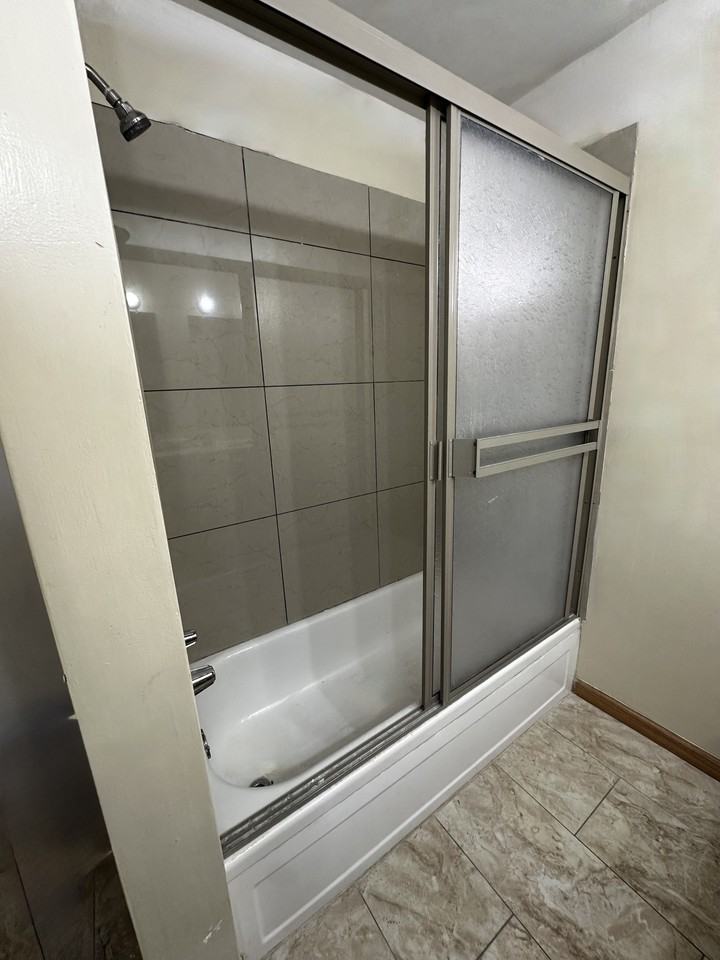 415 Chalmers Ave #2 - Photo 7 of 10