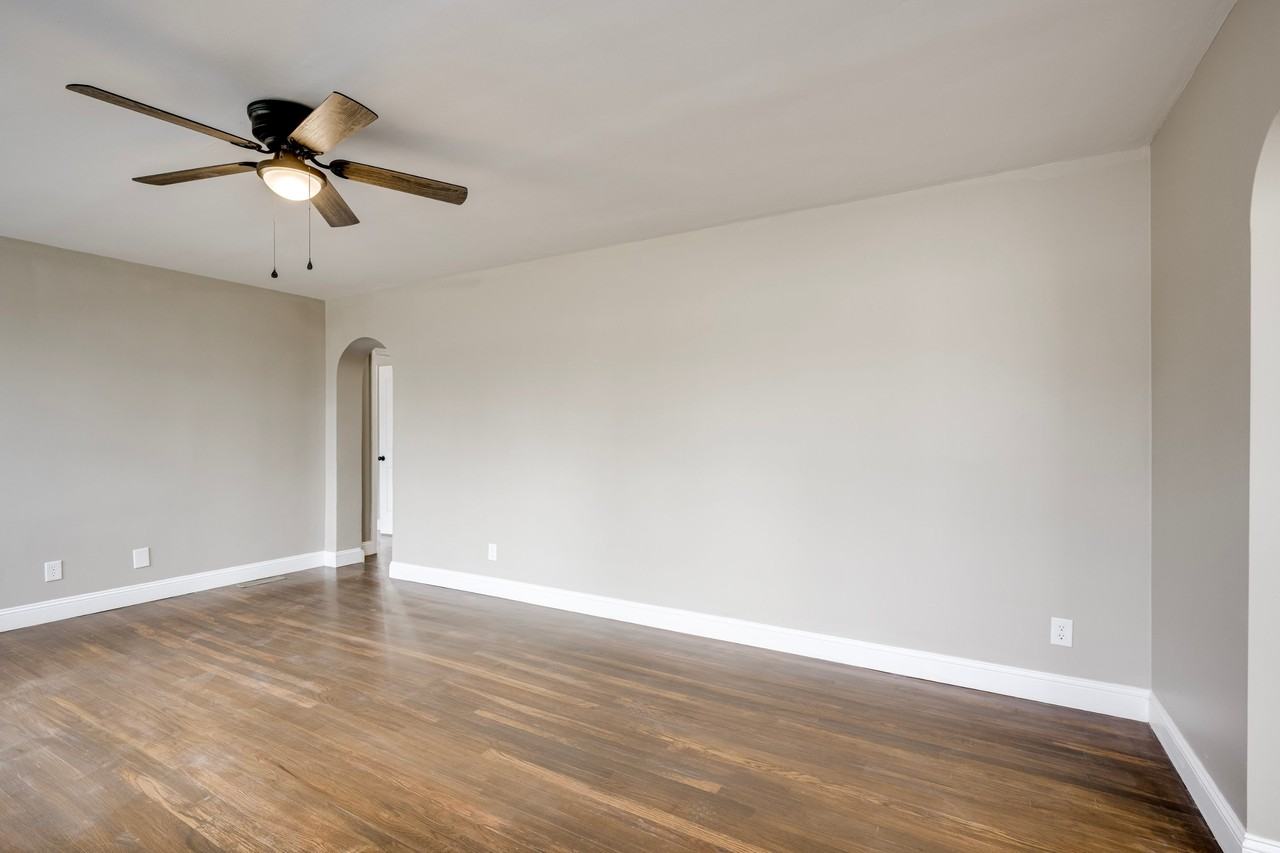 205 Hampton Ave #1 - Photo 5 of 31
