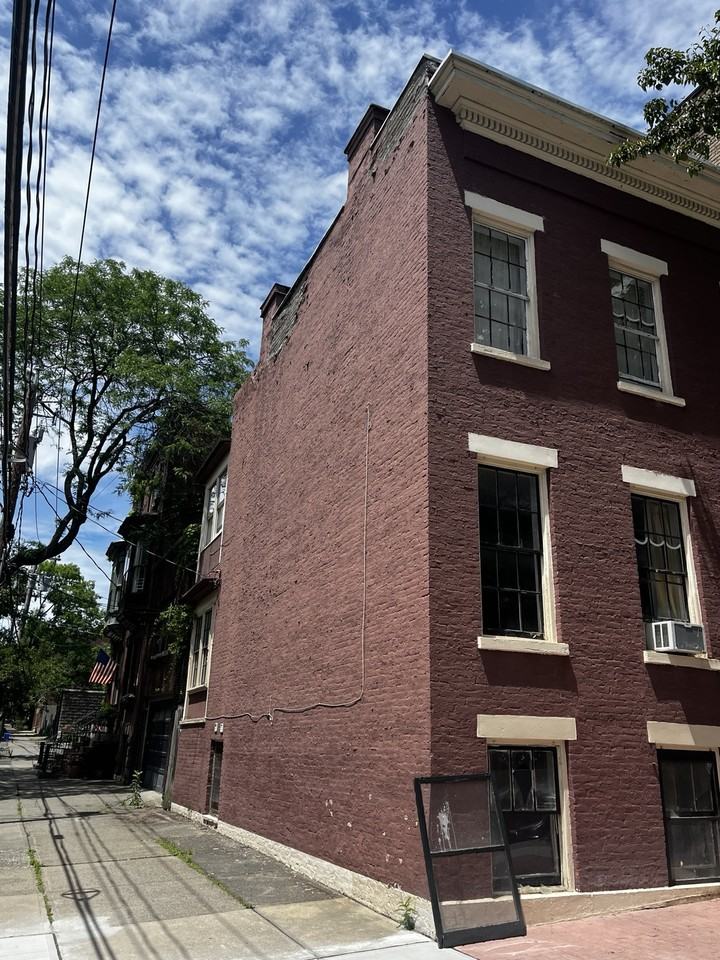 41 Dove St #MAIN - Photo 3 of 23