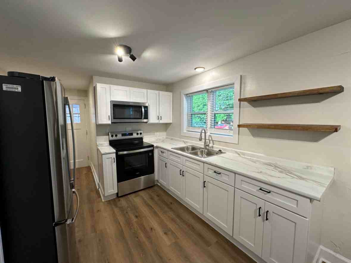3320 Luther St #1 - Photo 2 of 20
