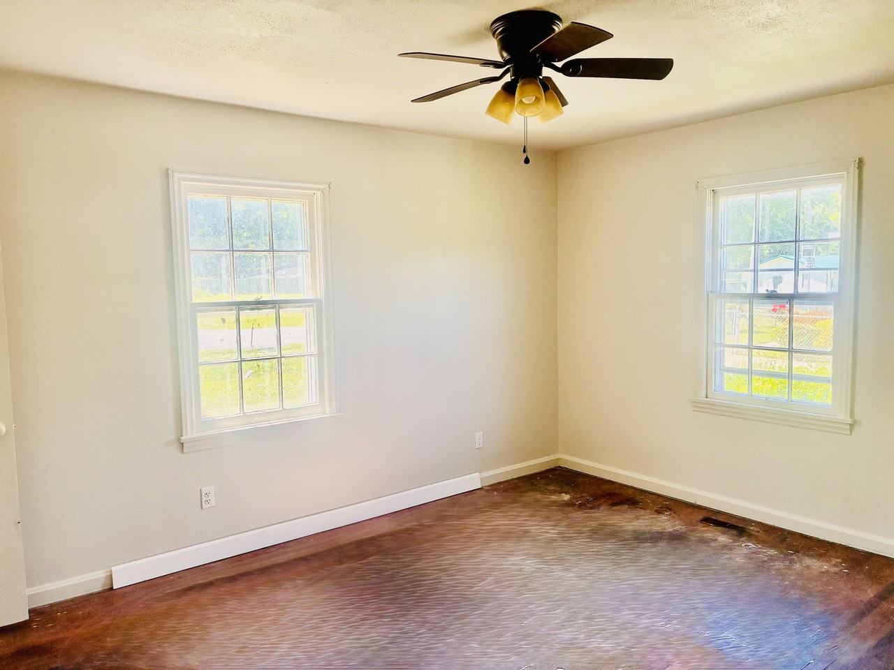 806 Miller Ave #1 - Photo 2 of 5