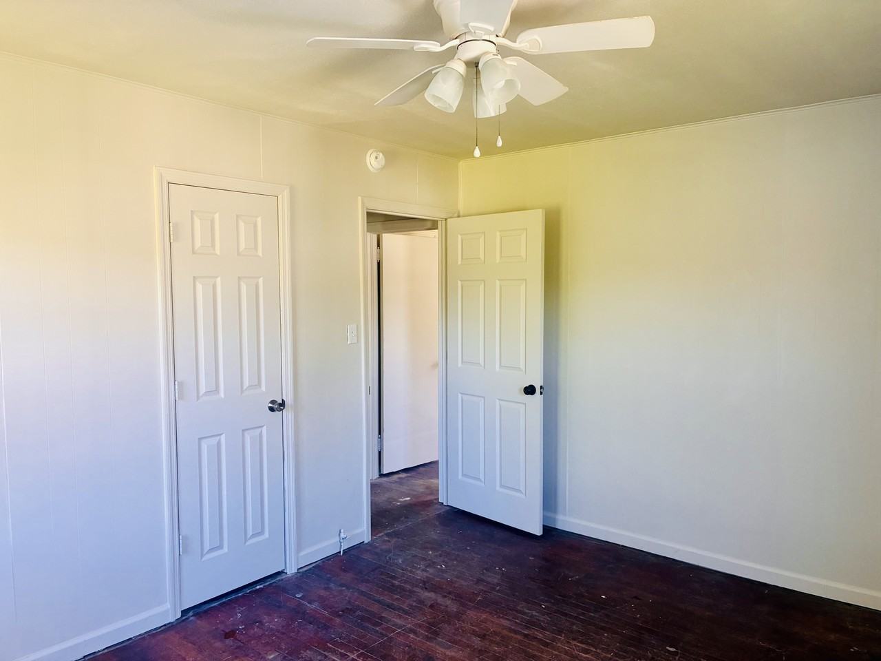806 Miller Ave #1 - Photo 5 of 5
