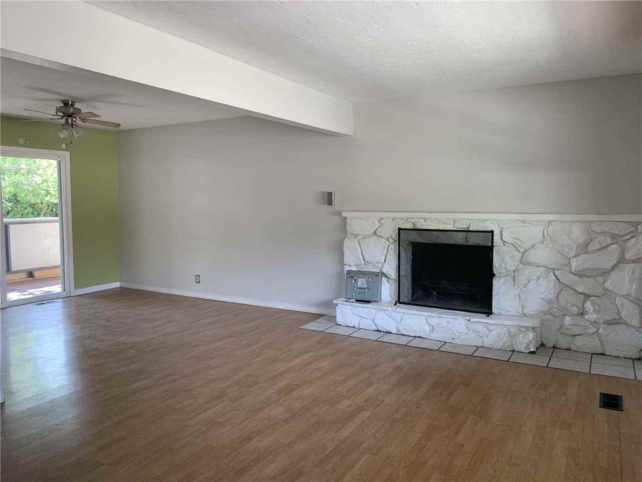 4928 S St - Photo 6 of 19