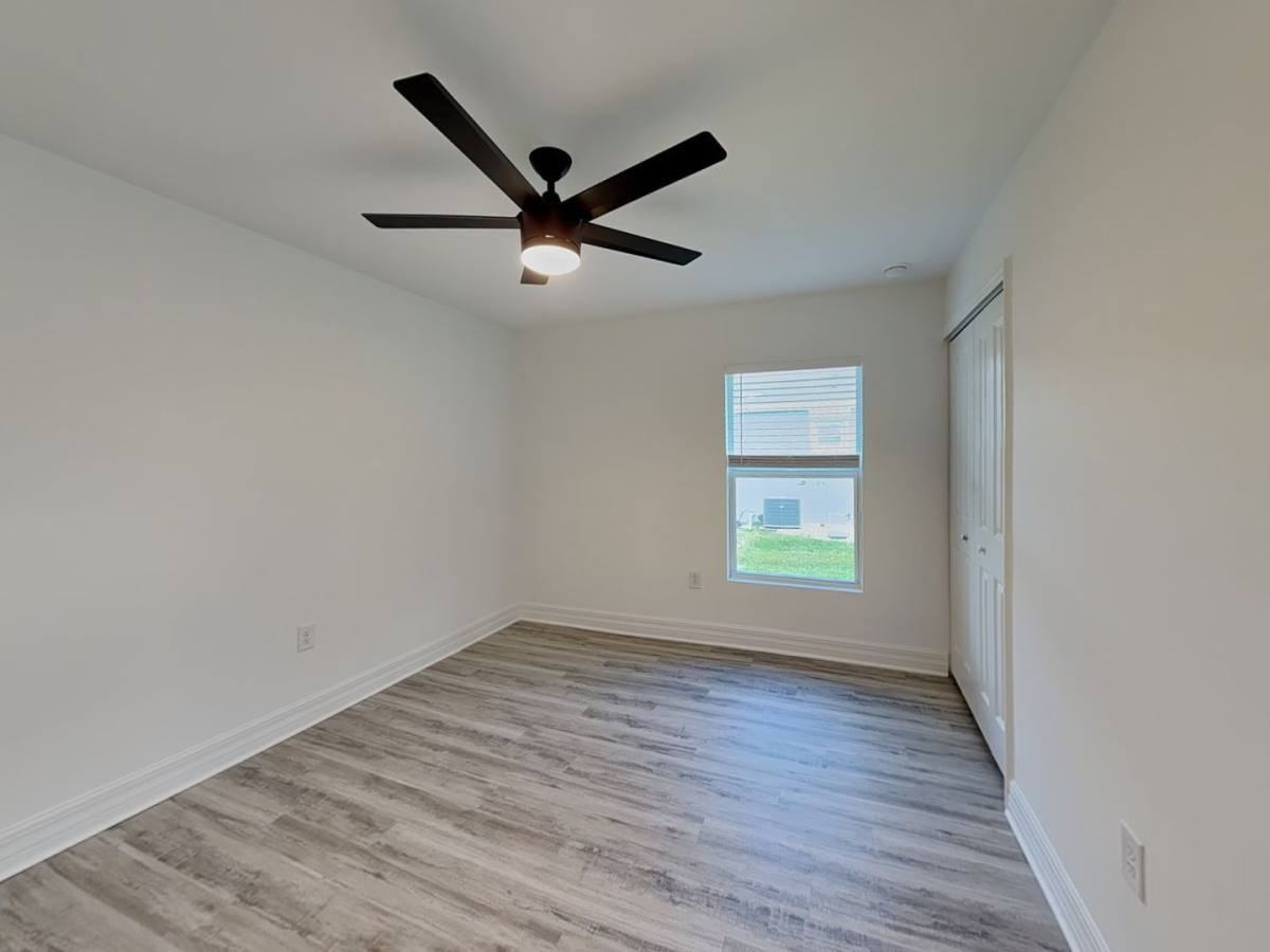 3614 Ne 9th Pl - Photo 3 of 10