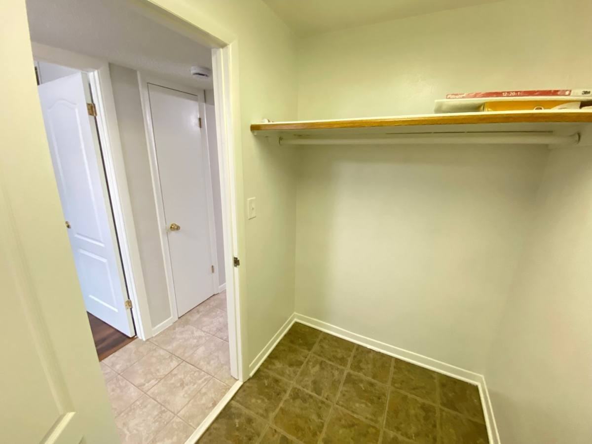 320 Lakeview St #207 - Photo 4 of 5