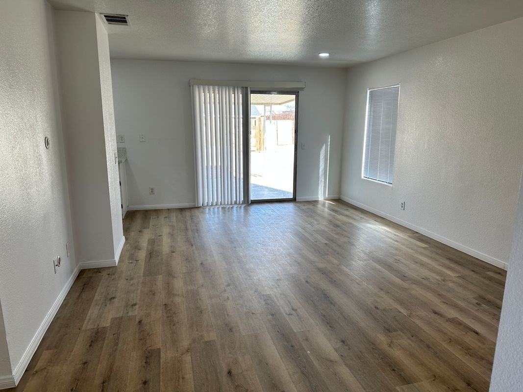 17785 Carson Cir - Photo 7 of 8