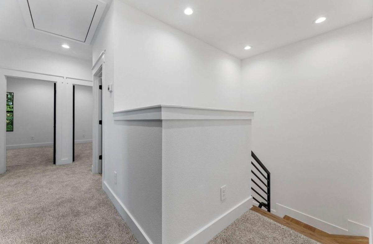 518 Clinton St ##A - Photo 6 of 21