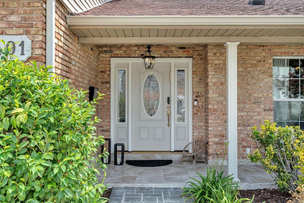 4401 Cleary Ave - Photo 4 of 40