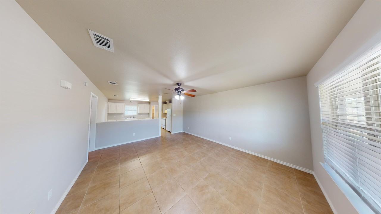 9904 Riskys Ranch Dr - Photo 3 of 22