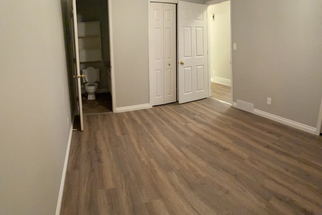 127 Ave NW & 117 St NW - Photo 7 of 25