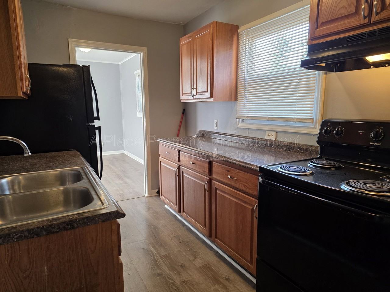 6042 Hancock Ave - Photo 5 of 13