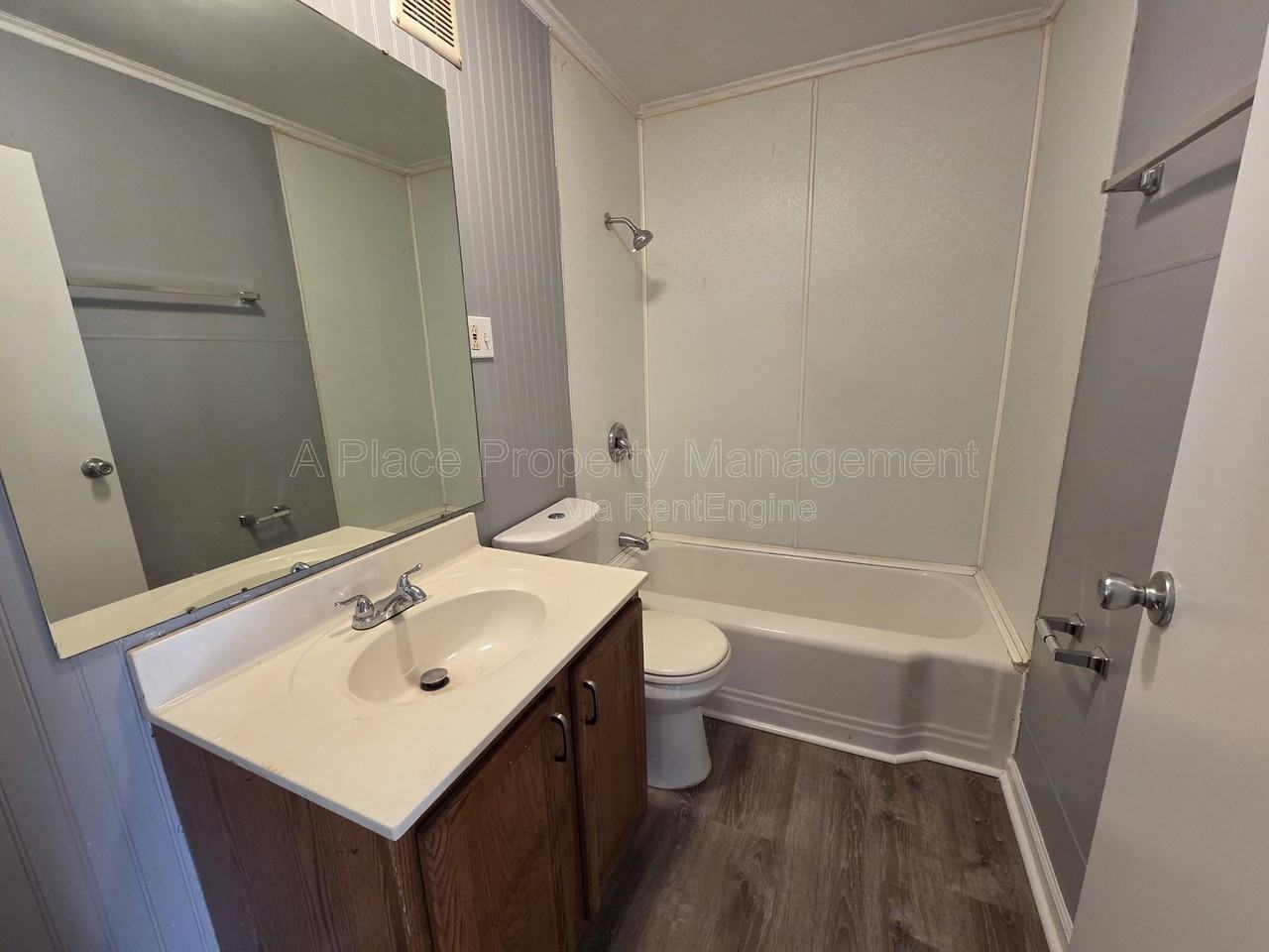 6042 Hancock Ave - Photo 7 of 13