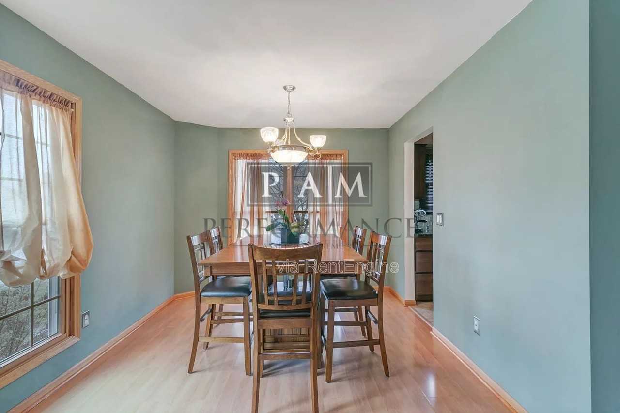 6422 99th Ave - Photo 5 of 30