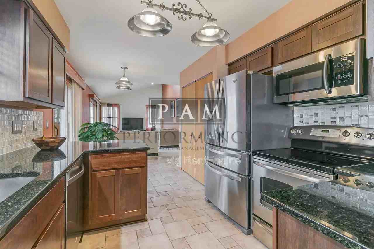 6422 99th Ave - Photo 6 of 30