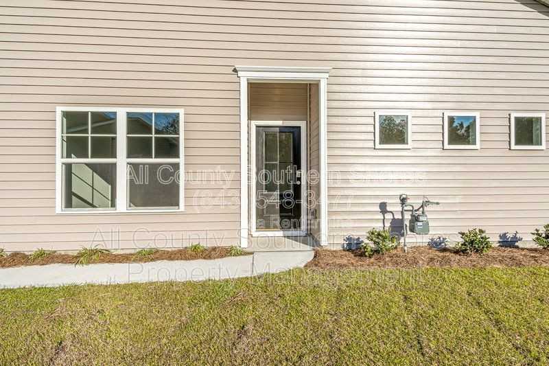 7023 Rivers Bridge Ct - Photo 4 of 40