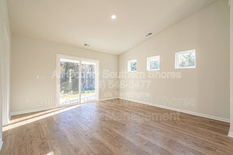 7023 Rivers Bridge Ct - Photo 6 of 40