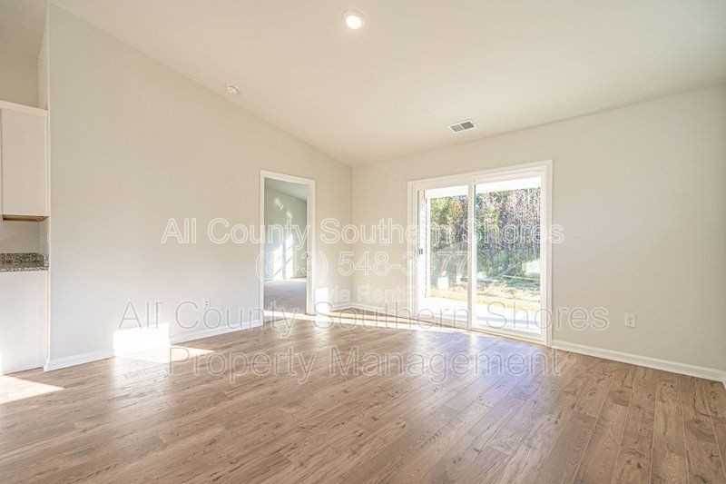 7023 Rivers Bridge Ct - Photo 7 of 40
