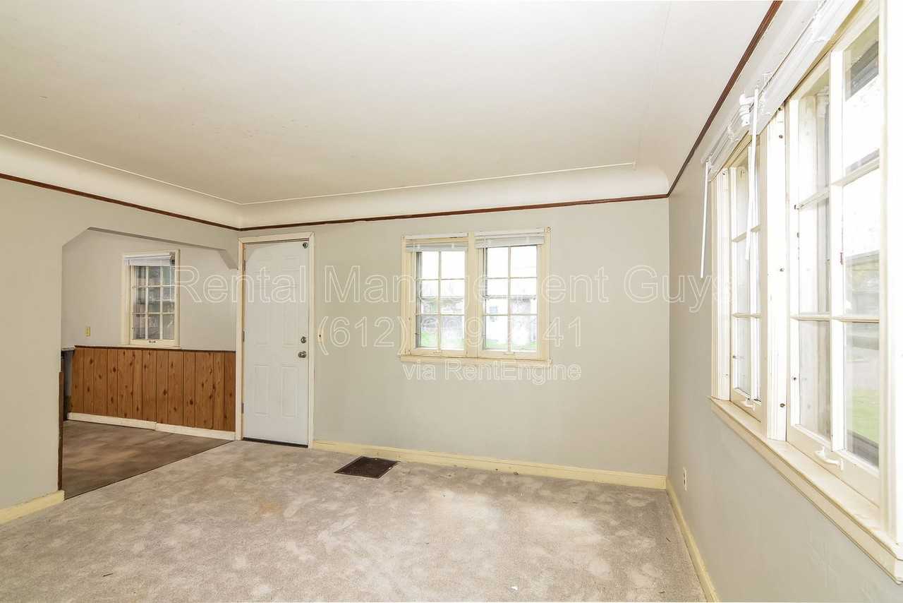 4400 Xenia Ave N - Photo 2 of 23
