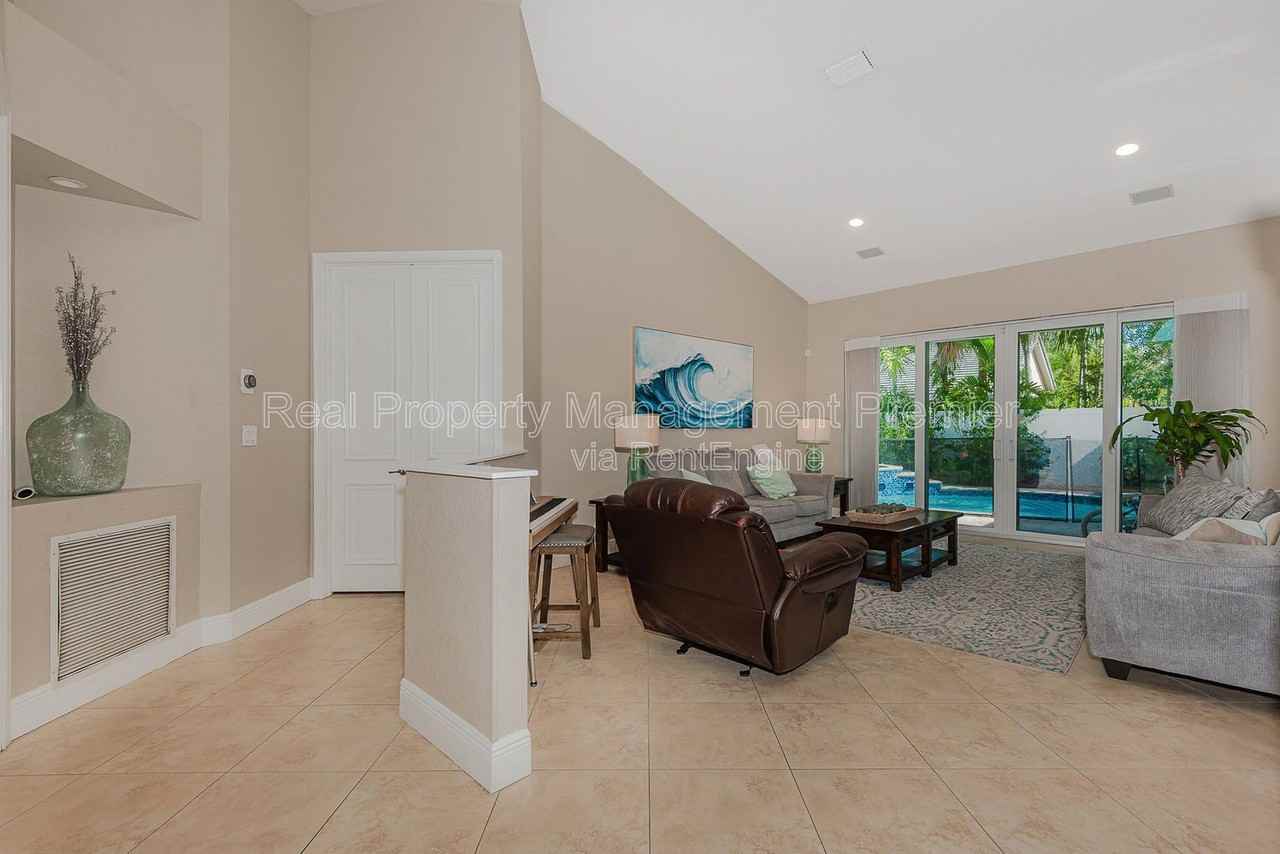 18253 Nw 15th Ln - Photo 2 of 38