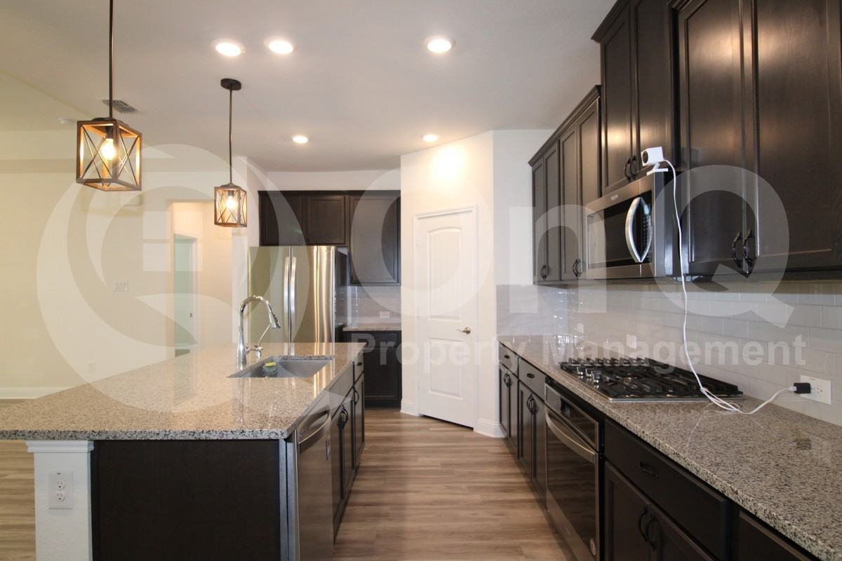 4112 Wood River Trl - Photo 3 of 18