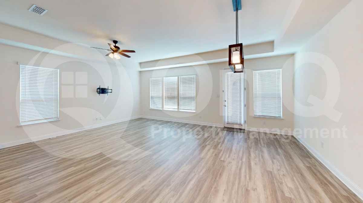 4112 Wood River Trl - Photo 5 of 18