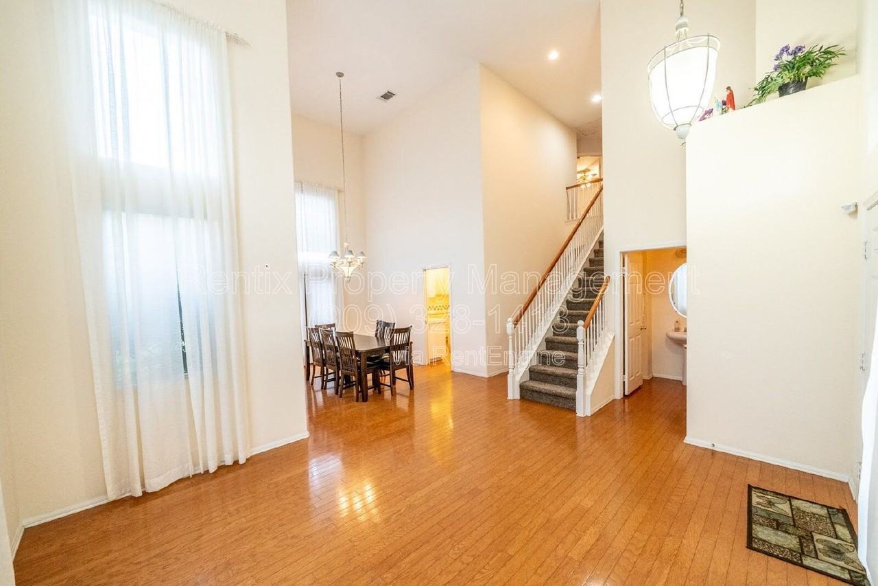 3655 Shandin Dr - Photo 4 of 50