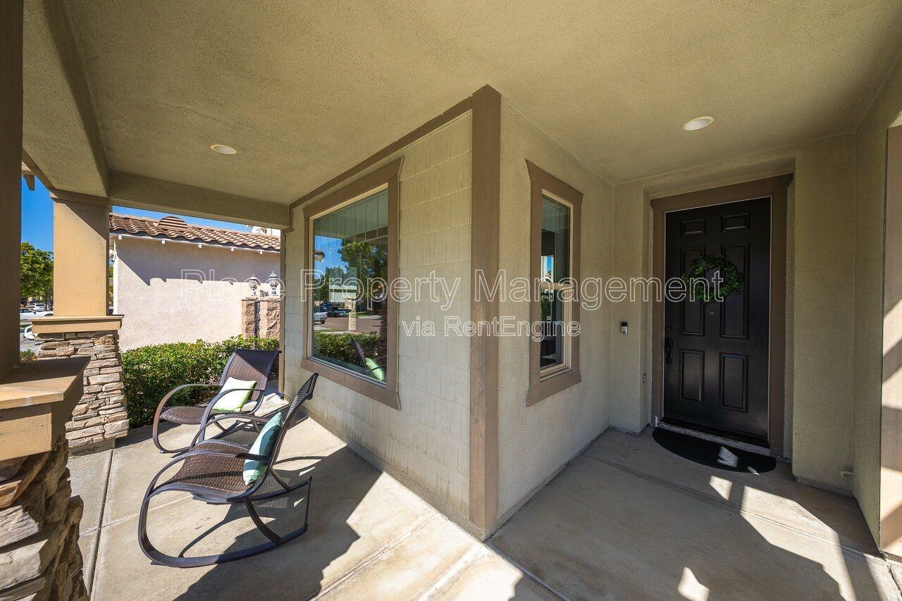 1687 Picket Fence Dr - Photo 4 of 41