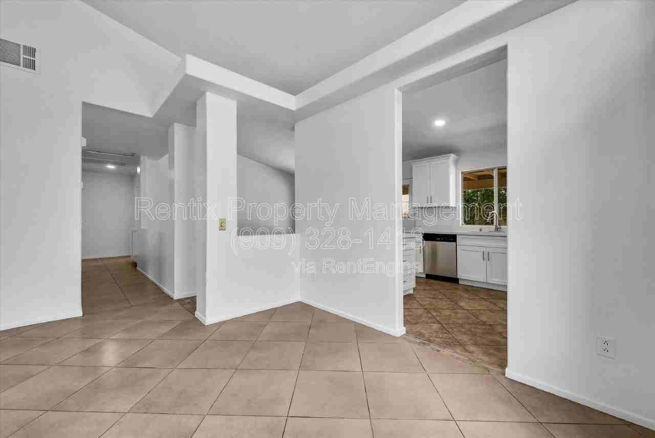 1240 Visconti Dr - Photo 6 of 30
