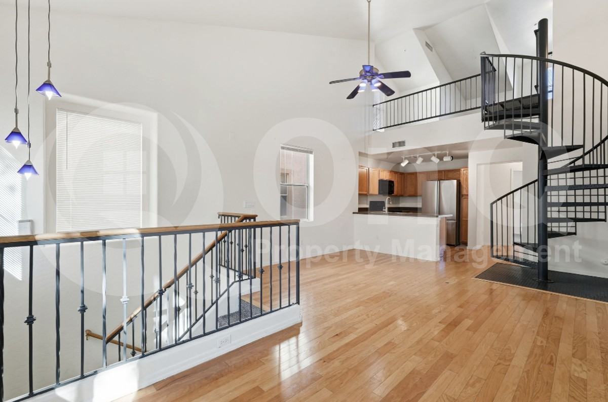 161 W Campbell Ct - Photo 3 of 24