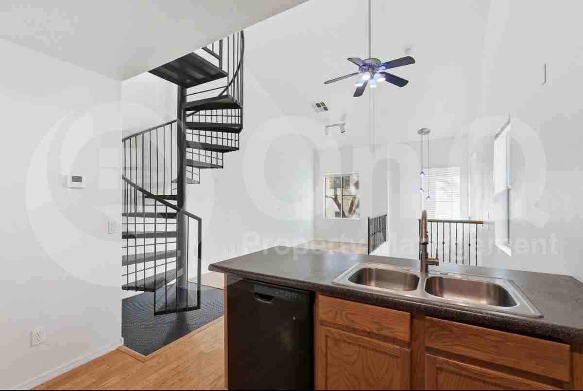 161 W Campbell Ct - Photo 5 of 24