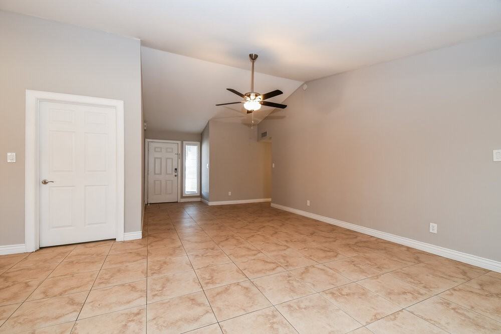 6106 E Ivyglen St - Photo 3 of 16