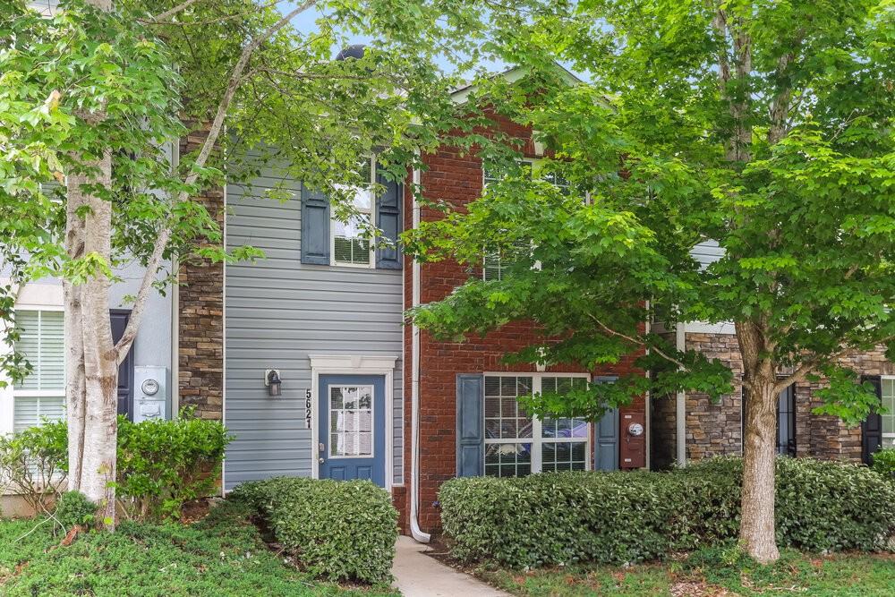 5621 Union Pointe Dr - Photo 4 of 17
