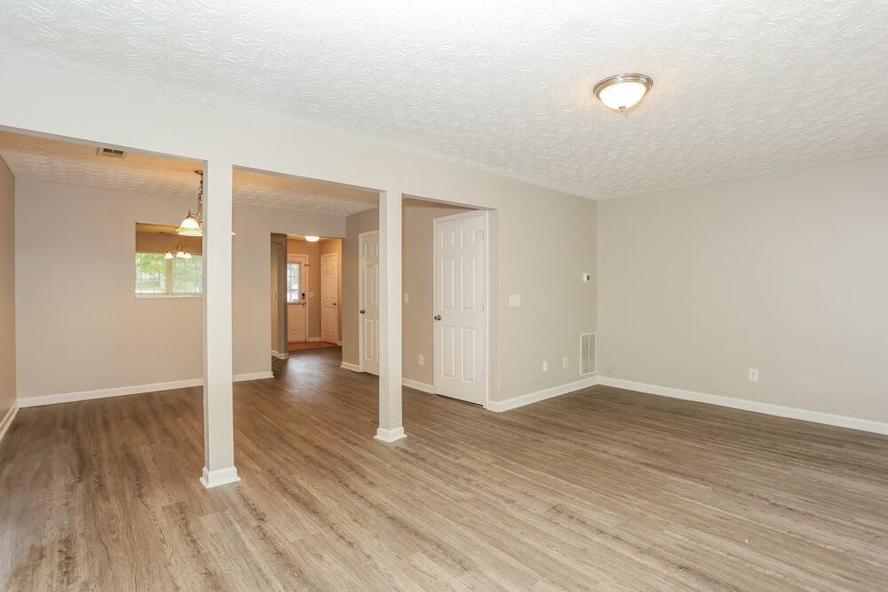 5621 Union Pointe Dr - Photo 5 of 17
